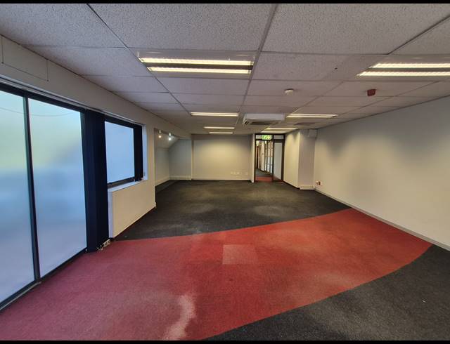 325M² OFFICE TO LET IN WOODMEAD